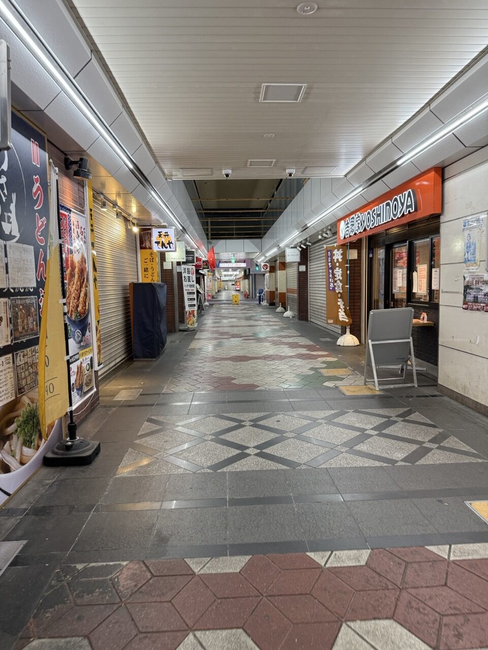 早朝の葛西メトロセンター